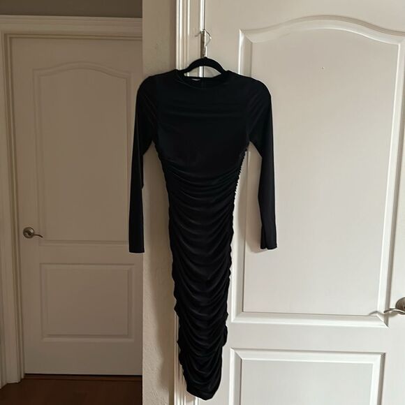 CLUB L LONDON EMILIE
BLACK RUCHED LONG-SLEEVE MIDI DRESS SIZE 2 NWT - Picture 8 of 9